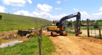 O trabalho de  manutenção das estradas do município de Divino continua sendo prioridade na gestão do Prefeito Mauri Ventura e do Vice Roberto Rocha.